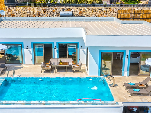  gece  -  Kasım
  | Kaş Yeniköy’de Deniz Manzaralı, Jakuzili Balayı ve Aile Villası – 4 Kişilik Tatil İçin İdeal Seçim